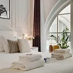 Stunning Historical Parisian Flat - Louvre Area