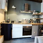 Superb Studio For 2 In Paris
