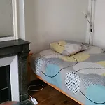 III Chambre privée chez habitant à Paris 75010, près de La Gare du Nord