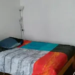 III Chambre privée chez habitant à Paris 75010, près de La Gare du Nord