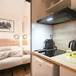 Guestready- Studio With Bath - Grands Boulevards