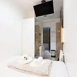 Guestready- Studio With Bath - Grands Boulevards