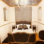 Jacuzzi Love Room