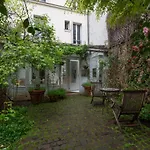 Veeve - Charming Townhouse Near Parc Montsouris