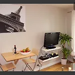 Petit havre de paix de 27m2 à Montmartre