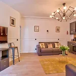 107 - Urban Luxury Opera Vinci