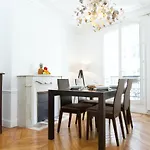 Rue Saint Honore - Louvre City Apartment