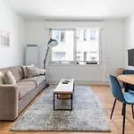Home Suite Home Montaigne Place De L\'Alma