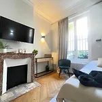 Cozy Studio Champs Elysée Arc de Triomphe 2
