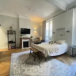 Cozy Studio Champs Elysée Arc de Triomphe 2