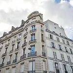 Amazing View/Arc De Triomphe/Palais Des Congres