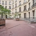 Amazing View/Arc De Triomphe/Palais Des Congres