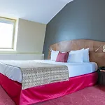 Hotel Moulin Plaza By Happyculture