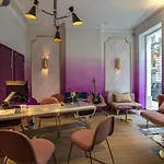 Idol Hotel