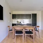 Stylish 2 Bedroom Apartment In Paris