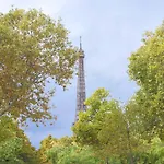 Eiffel Tower Cozy Place