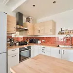 Comfortable Apartment In The Heart Of Paris - Welkeys