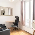 Small Comfortable Nest Near Montparnasse