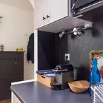 Small Comfortable Nest Near Montparnasse