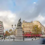Opéra Cozy Flat