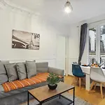 Superbe 2 Pieces Au Coeur Du Xvieme