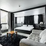 Hotel Le Pera