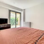 Appartement Centre De Paris Avec 2 Terrasses