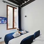 Relaxing Urban Getaway, Notre Dame De Paris