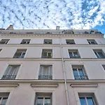 Bright Apartment In The Heart Of Batignolles