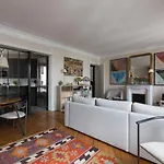 Veeve - Creative Paradise In Bastille