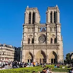 Elegant, Cosy In Heart Of Paris !