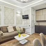 Apartment Louvre Museum By Studio Prestige