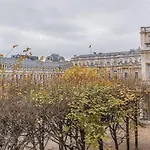 Prestigious Home Overlooking Palais-Royal Garden