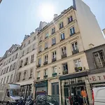 Studio In The Marais District - Paris - Welkeys