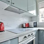 Appartement Quartier Pantheon Free Netflix