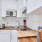 Bright Apartment Ideal For 2 In The 15Th Arrondissement