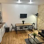Home Sweet Home Le Chapelais Montmartre