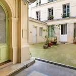 Lovely Home In The Heart Of Paris