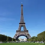 Modernized Studio - Meters From The Invalides Gardens