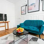 St Germain - Le Bon Marche City Apartment