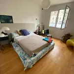 King\'S Rooms In Charming Paris