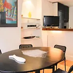 Spacious Apartment Near The Marais