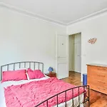 Old Apartment For 3 People In Place D\'Italie