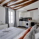 Le Marais - République Private Studio