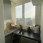 Appartement Ensoleille, Central Et Tout Equipe Avec Vue Tour Eiffel Et Pantheon