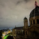 Amazing View With 2 Bed Paris 8, 5 Minute Of The Champs Elysee