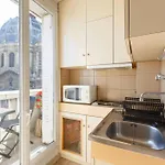 Amazing View With 2 Bed Paris 8, 5 Minute Of The Champs Elysee