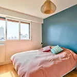 Nice Accommodation For 2 People In Pere Lachaise
