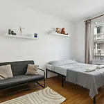Quiet Studio With Terrace Near Beautiful Garden