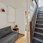 Superbe appartement de charme proche Champs Elysées